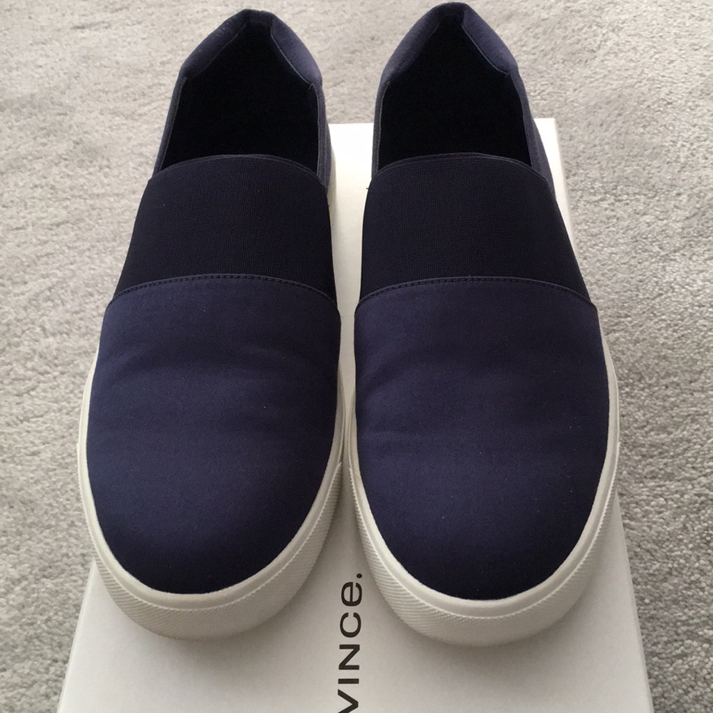 Women’s Vince Shoes Size 9